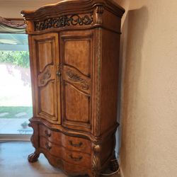 Armware/ entertainment unit