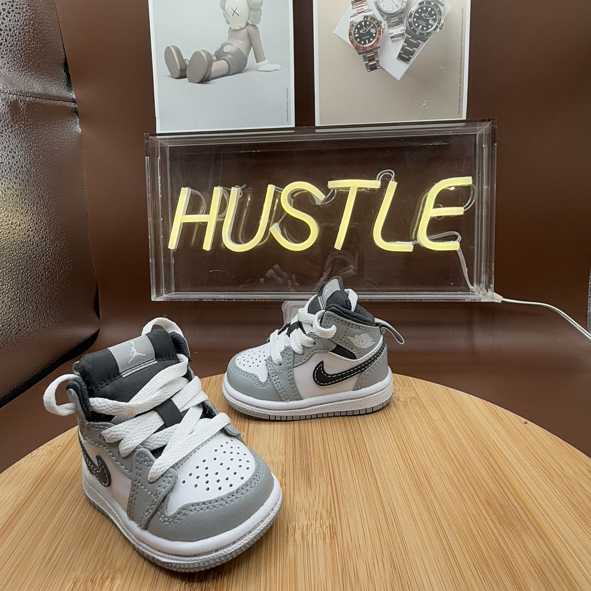 Jordan 1 Mid Light Smoke Grey TD (2022) Sz 2C