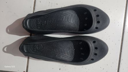 Crocs flats