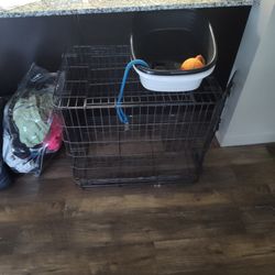 Midsize Dog Kennel With Litter Box And Sifting Tray