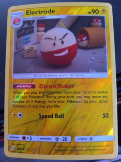 Pokémon Electrode Yarn Ball SM Team Up Reverse Holo Rare