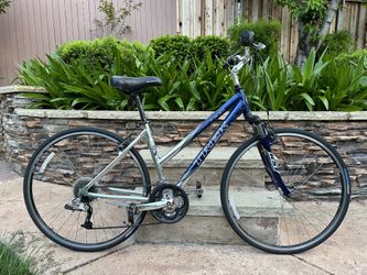 Trek Multi-Track 7300 Hybrid Bike