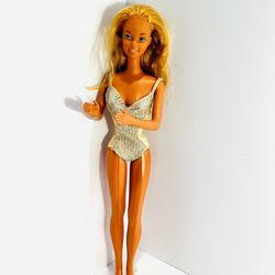 Vintage 1976 Mattel 18" Supersize Barbie Blonde Doll With Original Outfit
