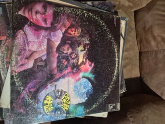 RECORDS  FOR SALE !!!! SOME OF THE GREATEST ARTIST LIKE,  B.B.KING, ALLMAN BROTHERS ,THE DOORS, WOODSTOCK  AND MUCH MORE.... MAKE AN OFFER