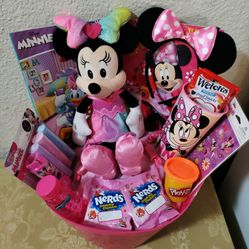 Minnie Mouse, Valentine's Day Gift Basket. ( Pick Up In Modesto.)