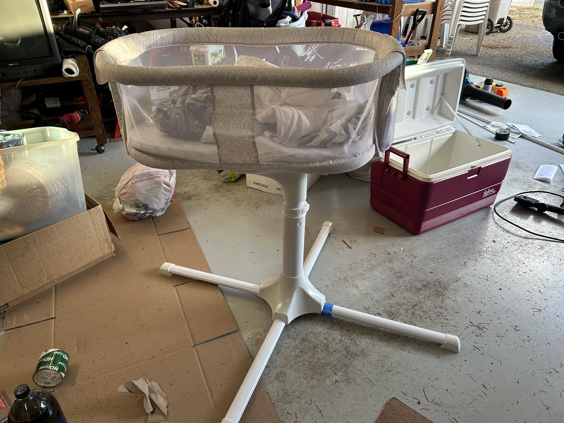 Halo Bassinest Baby Bassinet