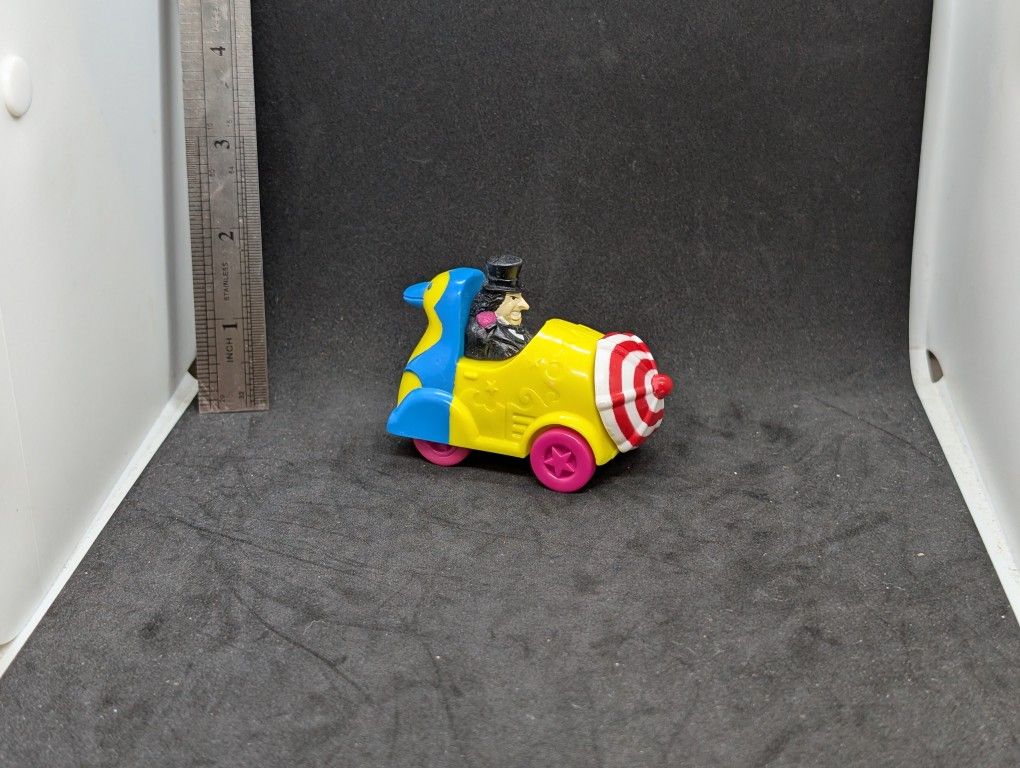 Vintage Batman Returns Figure The Penguin Car McDonald's Happy Meal Toy 1991