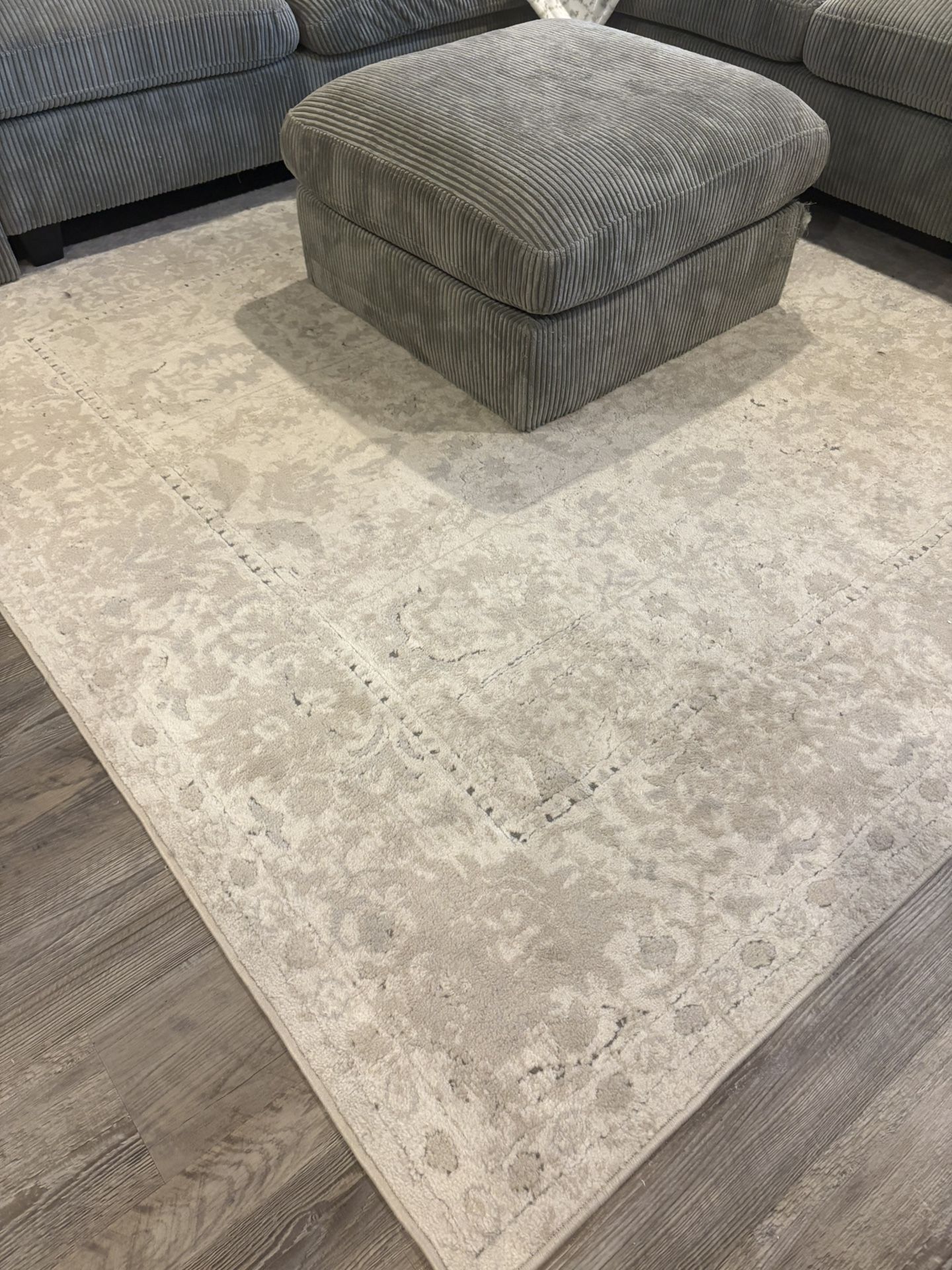 8x10 Area Rug