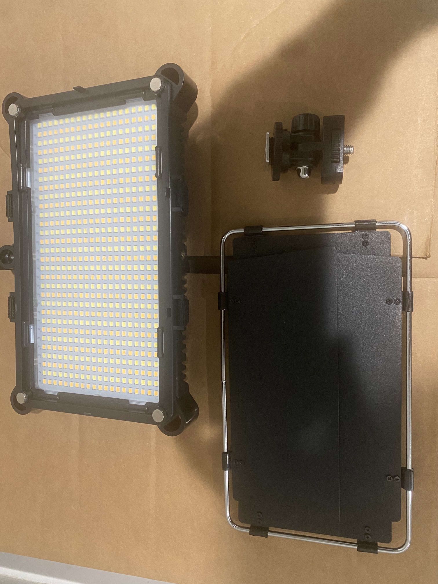 Hippus Bi-Color LED Light LED 3600LM 3200K/5600K 40W