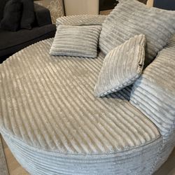 Cozy Round Floor Sofa Lounge Chair – Ultra Soft – Modern Reading Lounger – Like New