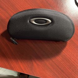 Oakley Cases