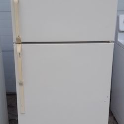 Refrigerator GE 
