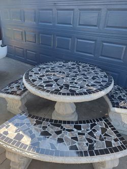 Mesa De Cemento Y Ceramica Nueva