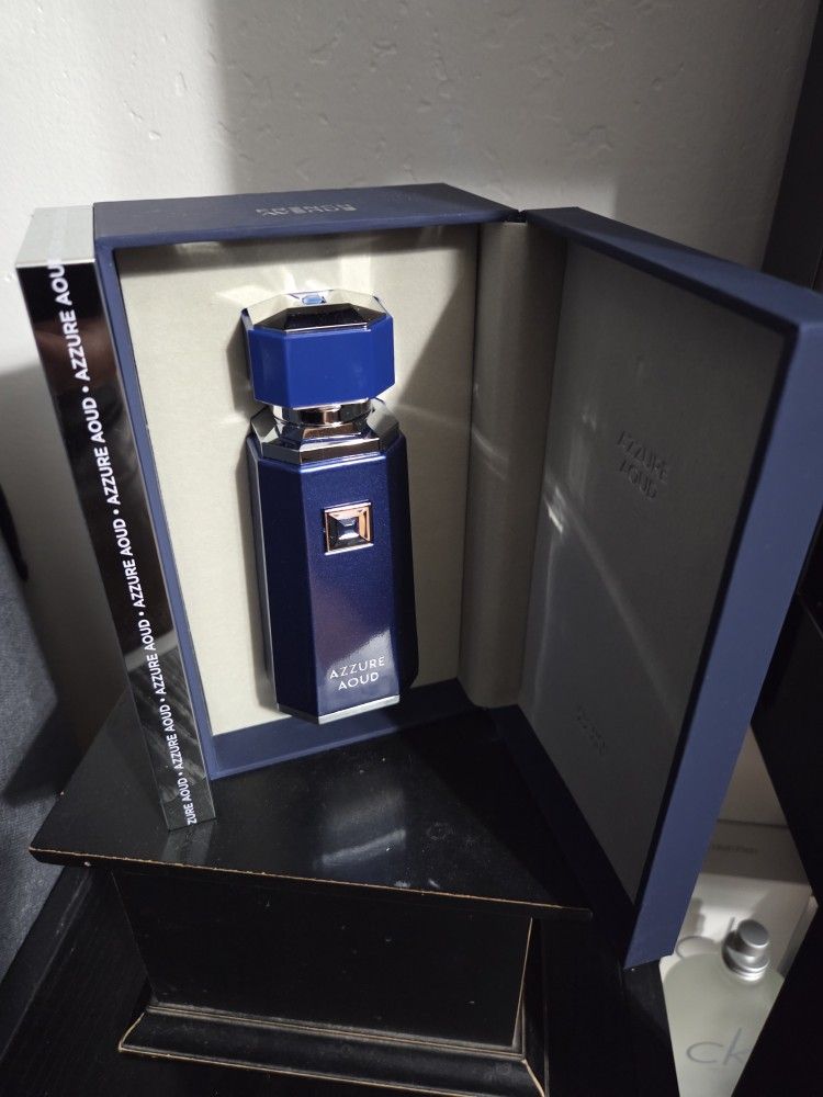 Azzure Oud French Avenue