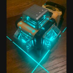 Dewalt  3 Way Láser Come In Carry Case  150.00 