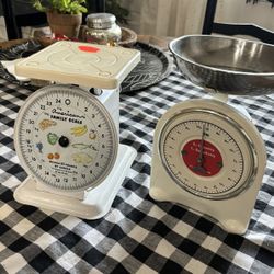 2 Vintage Kitchen Scales