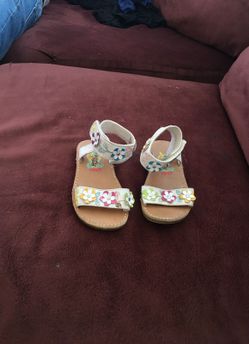 Size 6 toddler sandles