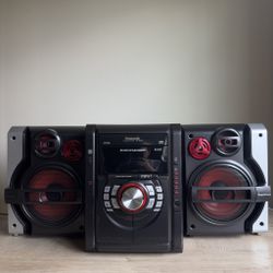 Panasonic CD Stereo System  SA-AK330  Changer Black & Red Deep Bass MP3