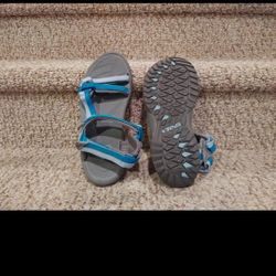 New Women's Size 9 Teva Shoes [Retail $160]