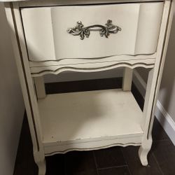 Vintage White Nightstand / End Table – $19