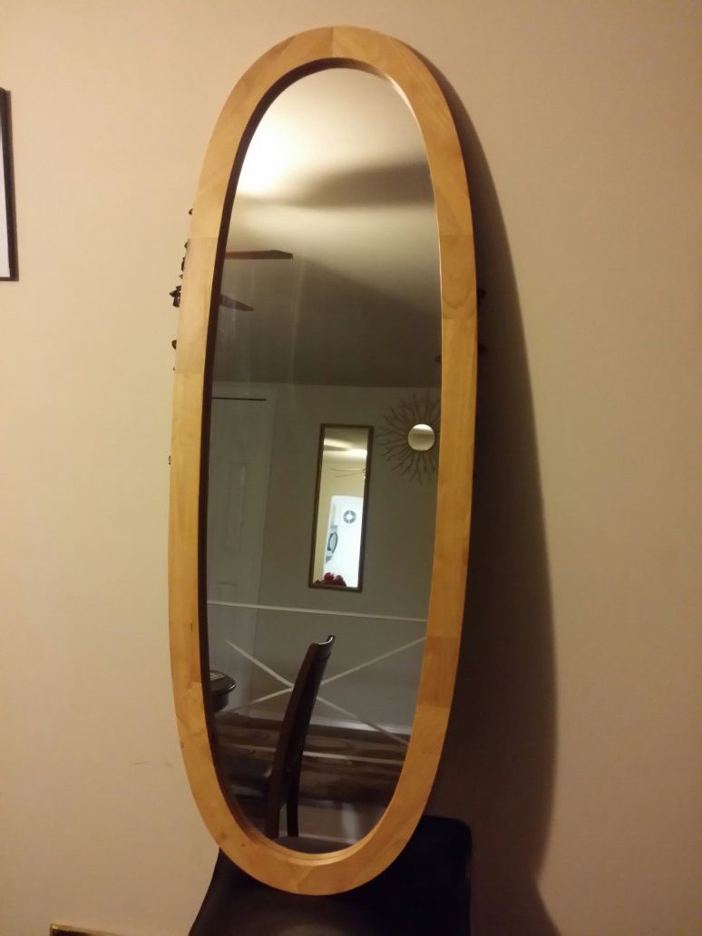 Dressing mirror