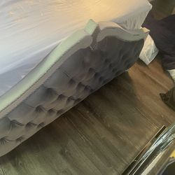 QUEEN SIZE BED FRAME WITH DRESSER AND DETACHABLE MIRROR!