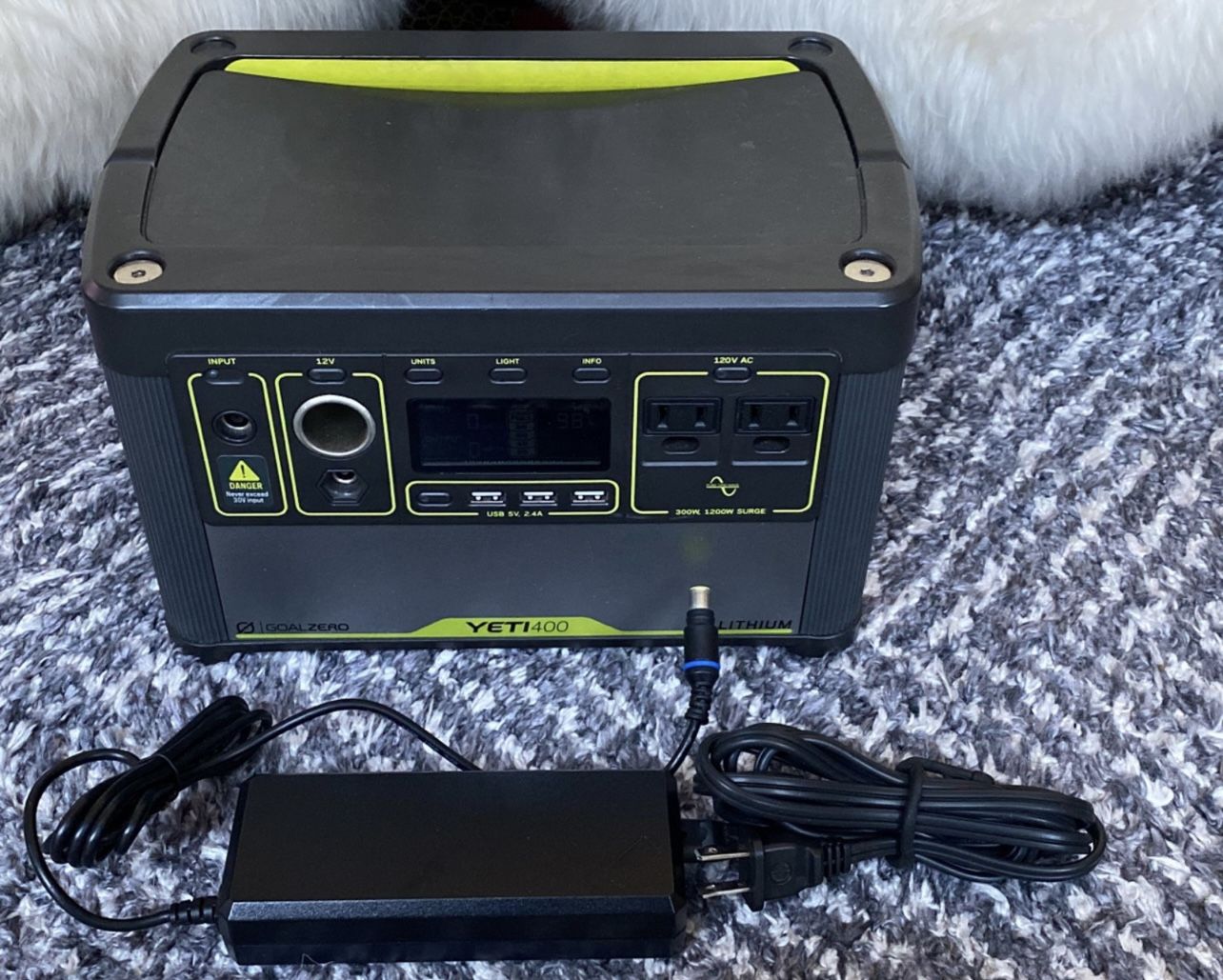 Yeti 400 Lithium