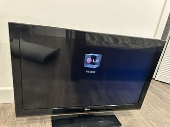 LG 37” TV – Works Great (No Remote)