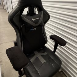 GAME CHAIR 