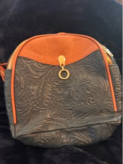 small women's learher backpack NEW