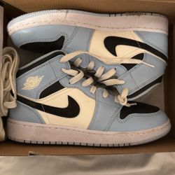 Air Jordan 1 mids(Gs)