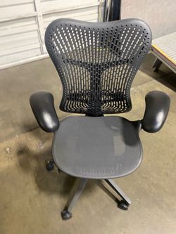 Herman Miller Mirra 2