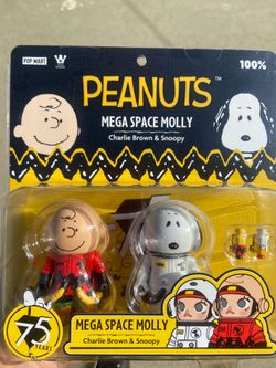 Pop Mart Mega Space Molly Peanuts Snoopy and Charlie Brown