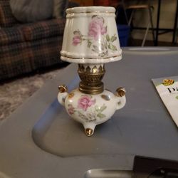 Vintage Tremont Japanese Porcelain Oil Lamp