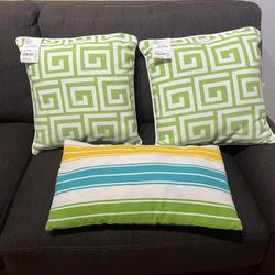 Pillows - Decorative 