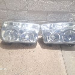 Chrysler 300  05/10  .. Head  Light 