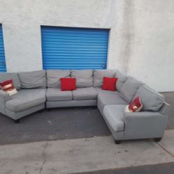 Modern sectional couch gray, 🛋 very clean 🛋