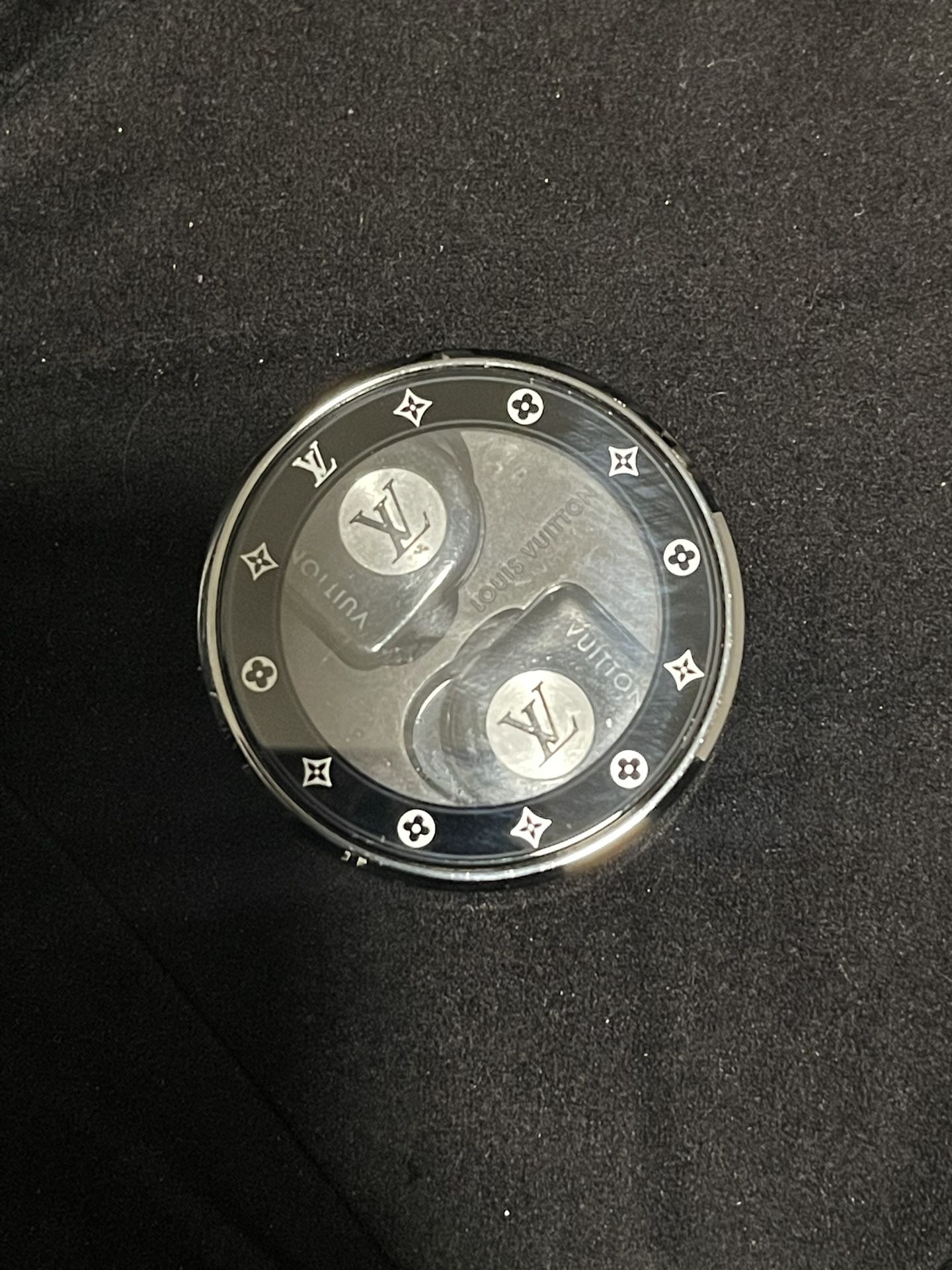 Louis Vuitton Horizon Wireless Earbuds