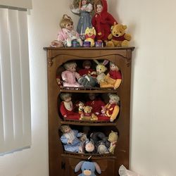 Corner Shelves 