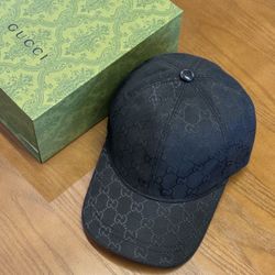 A versatile and casual hat