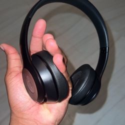 Beats Solo 3 Wireless Headphones 