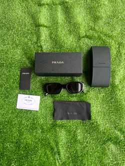 BLACK PRADA SUNGLASSES