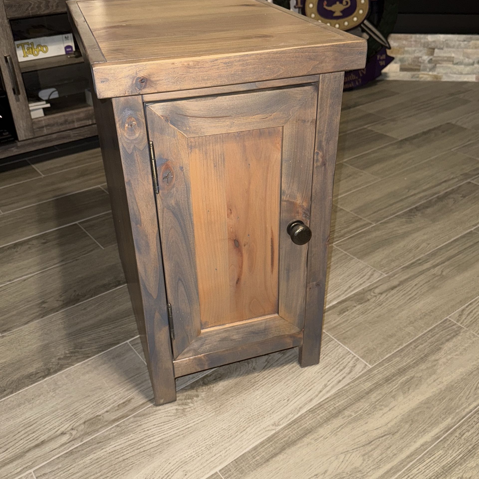 Ducar Chairside Table