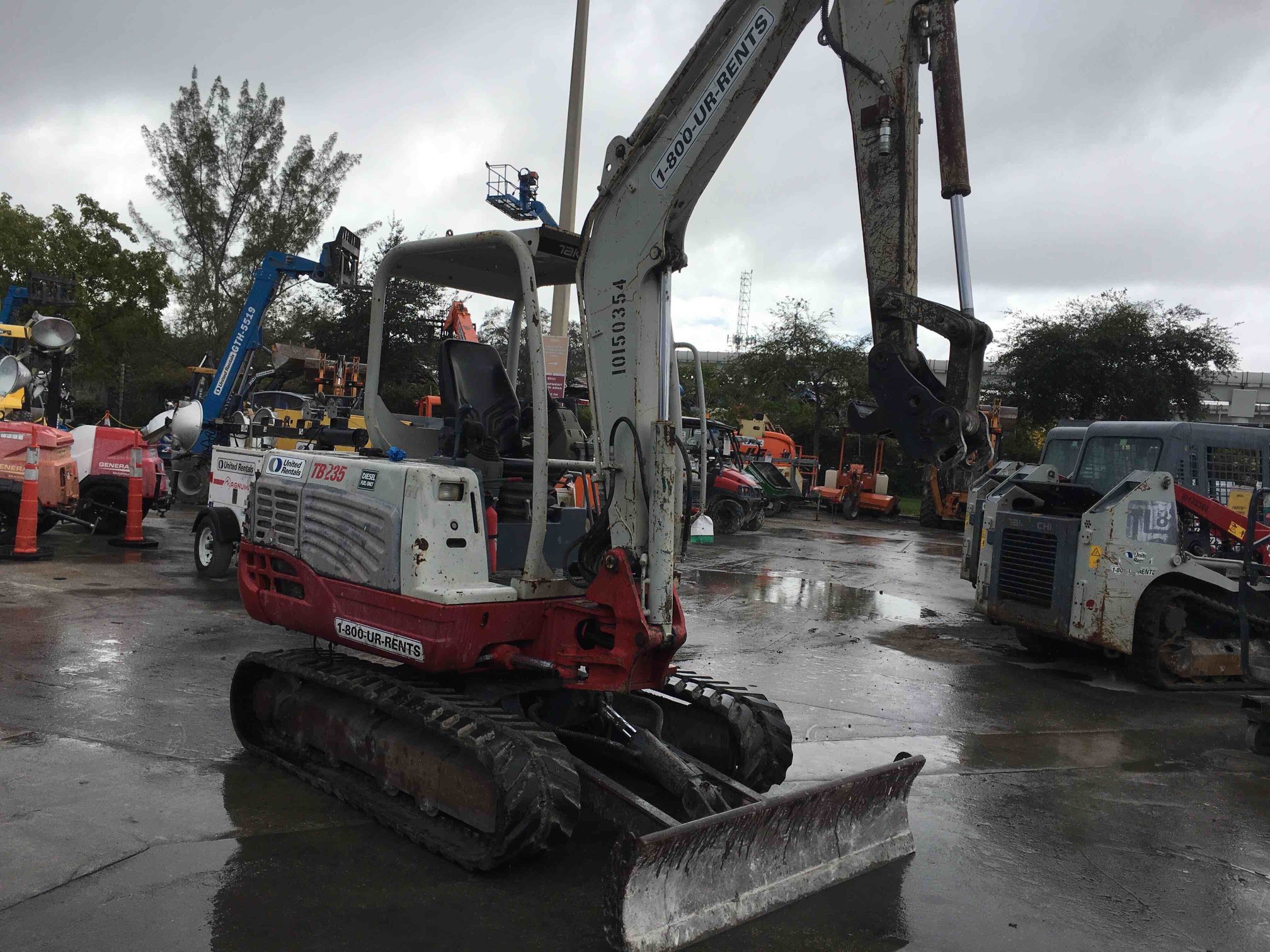 2013 Takeuchi TB 235 Mini Ex