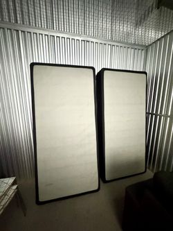 Box springs – King Size – Good condition