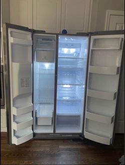 Side-by-Side Refrigerator with Ice Maker