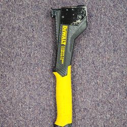 Dewalt Carbon Fiber Composite Hammer Tacker 