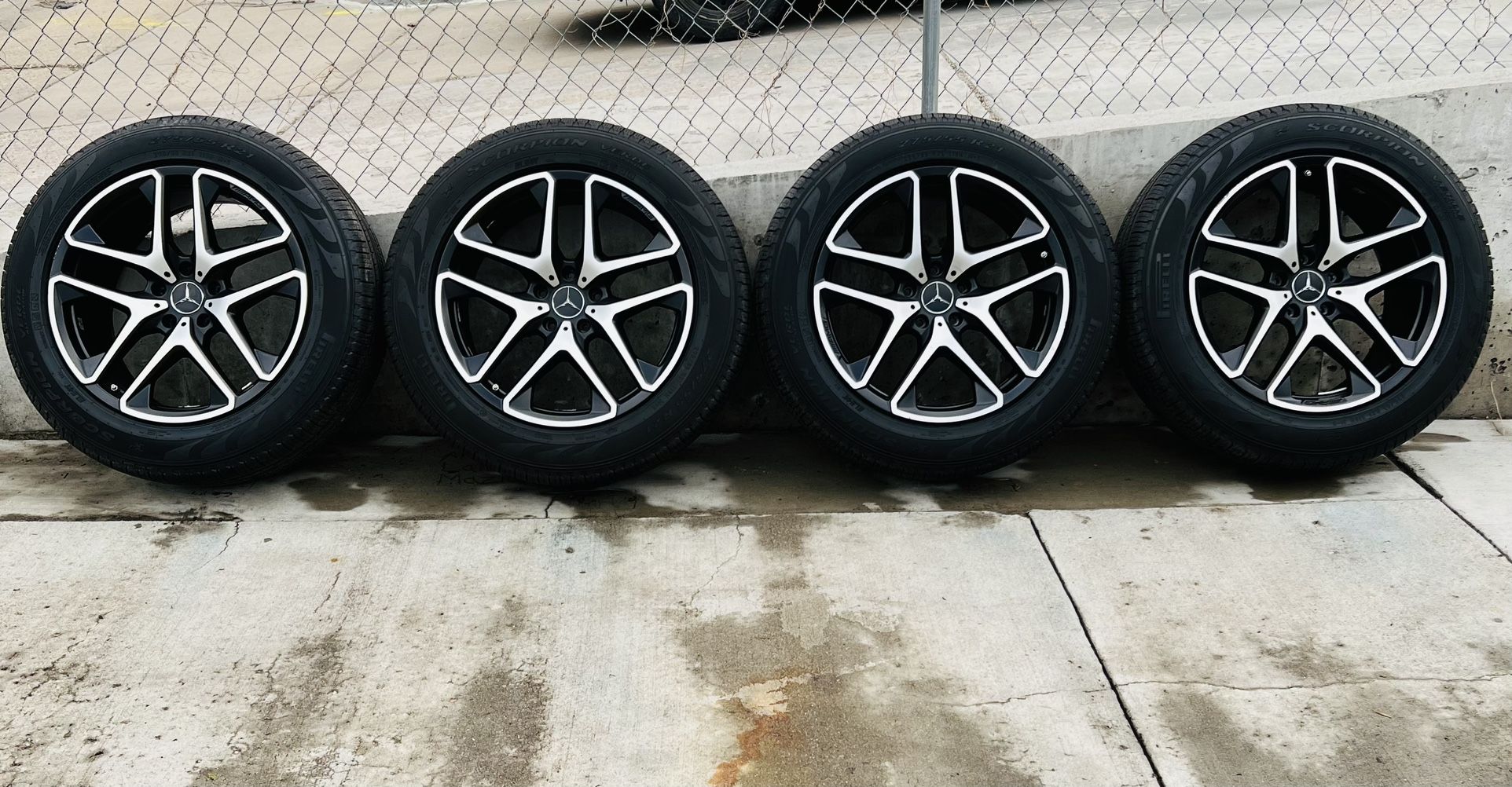 21β OEM Mercedes G Wagon G63 Wheels And Tires