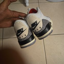 JORDAN 3s