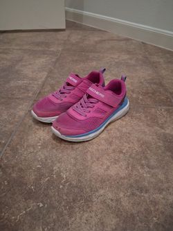Girls shoes. Size: 3